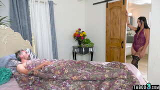 ���ुन्या stepfather पार्शवी चोदन झवणे त्याच्या हाडकुळा लॅटीना stepdaughter