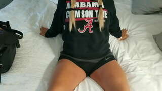 ���ฮมเมดภรรยาผมบลอนด์ขี่มที่มีไอ้จ้อน