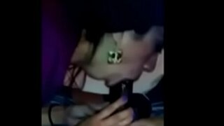 ���ोनों दुनिया के सर्वश्रेष्ठ! लैटिना और एशियाई एक जंगली त्रिगुट एक बीबीसी के साथ