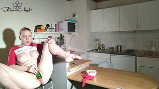 Vročo Babe Drkal Steklenico Intenziven Orgazem Vročo Babe Drkal Steklenico Intenziven Orgazem