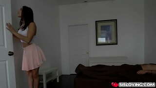 Abella Κίνδυνο θέλει να αισθάνεται την θετά αδέρφια πούτσα του μέσα της υγρή μουνάκι