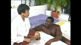 ���ाग्यशाली काले दोस्त भाड़ में जाओ करने के लिए इस सुंदर fuious महिला